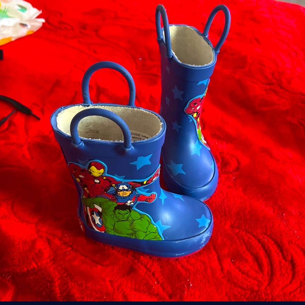 Marcel comics rain boots